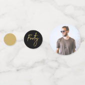 四十 |金ゴールドと黒モダンの40歳の誕生日パーティー コンフェッティ (裏面)