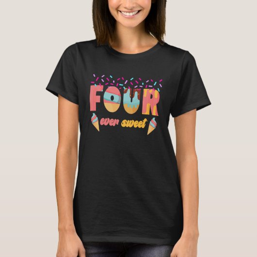 四回の甘い4歳の誕生日パーティー4 Tシャツ (正面)