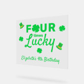 四回ラッキー4歳の誕生日 アクリルサイン (傾斜)