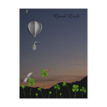 四葉クローバー付き芝生 – 幸運