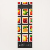 四角いボックスの果実の赤い緑のパターン ヨガマット (裏面)