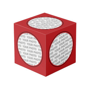 四角い枠の赤い丸い+写真 フォトキューブ