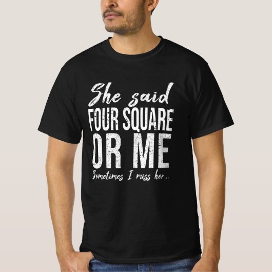 四角形のスポおもしろいーツプレゼント Tシャツ (正面)