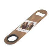 四角素朴額写真付き木材 スピード栓抜き (正面アングル)