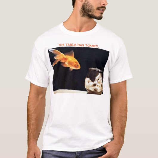 回されたテーブル Tシャツ (正面)