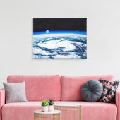 回転する高さから地球：切り取られていないキャンバス キャンバスプリント (インサイチュ (リビング))