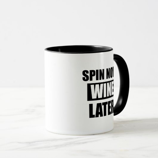 回転は今より遅くおもしろいなコーヒー・マグワインを飲みます マグカップ (正面右)