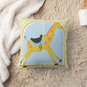 回転木馬キリンbyジューンエリカヴェス クッション (ブランケット)