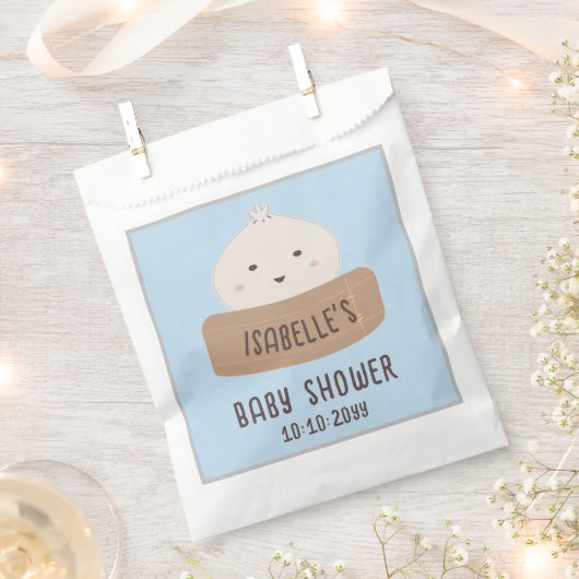 団子が赤ちゃんシャワーの途中にある フェイバーバッグ (クリップ留めされた状態)