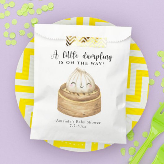 団子が赤ちゃんシャワーの途中にある フェイバーバッグ