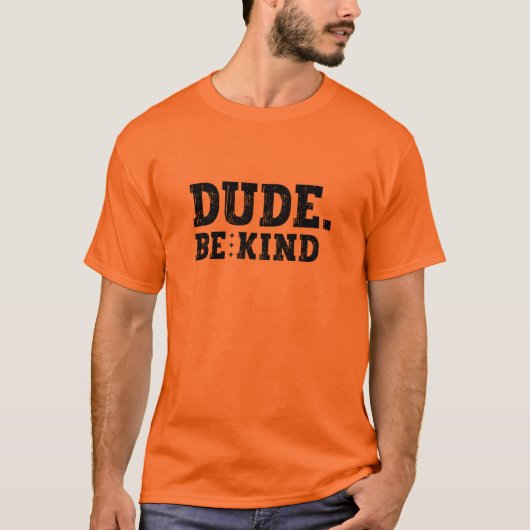 団結の日オレンジ色のいじめ反対の優しい男の子 Tシャツ (正面)