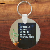 困難な道が美しい目的地へ キーホルダー (正面)