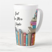 「図書宝物 – 本好きの憩いの場」 カフェラテマグ (右アングル)