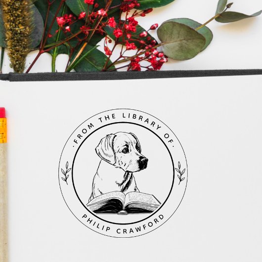 図書館の本を持つ犬 ラバースタンプ