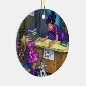 図書館の点検のアートワーク セラミックオーナメント (右)