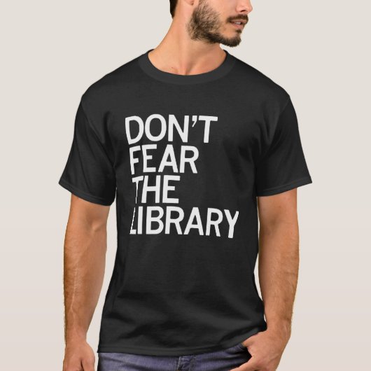 図書館を恐れるな Tシャツ (正面)