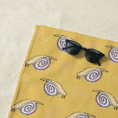 図解入りの、写真付きのカタツムリと渦巻き模様 ビーチタオル (インサイチュ)