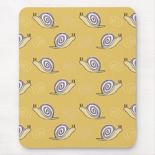 図解入りの、写真付きのカタツムリと渦巻き模様 マウスパッド (正面)