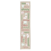 国のクリスマスの名前と白いオーナメント ショートテーブルランナー (正面)