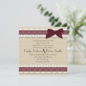 国のバーラップのバーガンディのリボンの結婚式招待状 招待状 (スタンド正面)