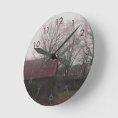 国の納屋のアメリカ素朴な冬場面秋 ラウンド壁時計 (傾斜)