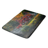 国コテージと赤つる植物ホームをカバー バスマット (アングル)