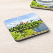 国会議事堂ヒルオタワ建築。買今 コースター (左側)