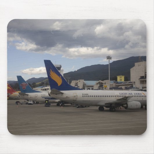 国内のジェ中国のット機が〜に並んでいた マウスパッド (正面)