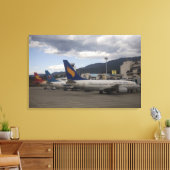 国内の中国のジェット機が列を成した キャンバスプリント (インサイチュ (リビング))