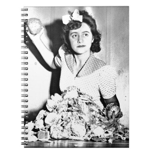 国内戦線または戦争の努力のWWIIの女性 ノートブック (正面)