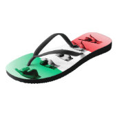 国旗の上にイタリアイタリアン語を ビーチサンダル (アングル)