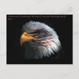 国旗の背景を持つ愛国的なワシ ポストカード
