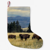 国立公園のバイソンの群れ スモールクリスマスストッキング (正面)