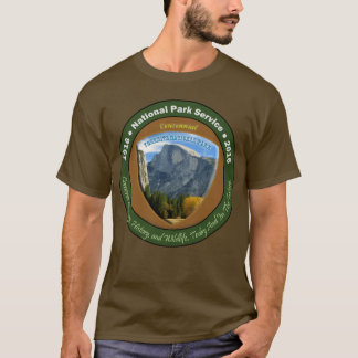 国立公園の百年間のワイシャツのブラウンの半分のドーム Tシャツ