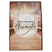 国素朴の木造の橋誕生日 ミディアムペーパーバッグ (正面)