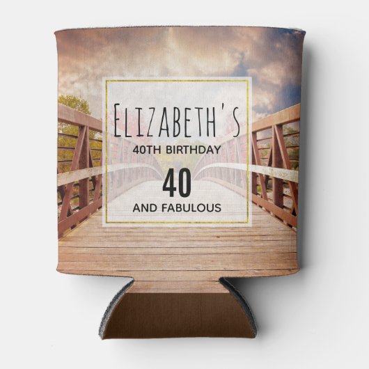 国素朴の木造の橋誕生日 缶クーラー (正面)