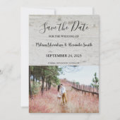 国素朴の納屋の木の結婚式の日付を保存 招待状 (正面)