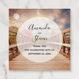 国素朴の結婚式の木造の橋 フェイバータグ