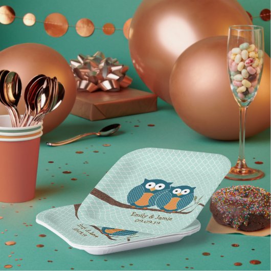 国素朴ティール（緑がかった色）かわいいフクロウが木に座る ペーパープレート (複数)