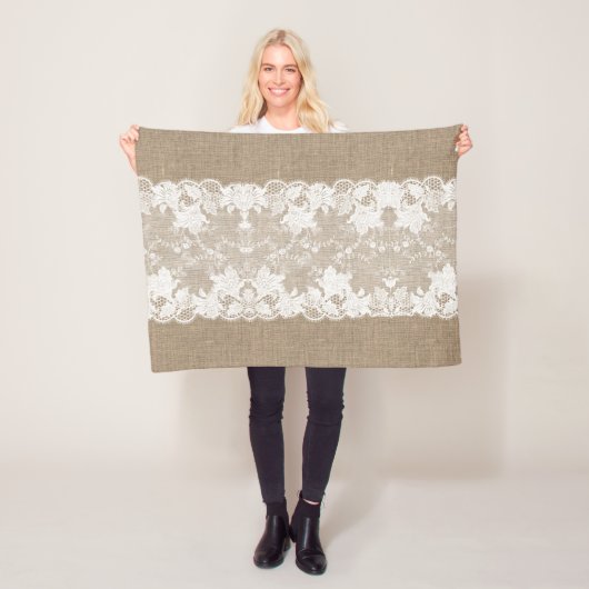 国素朴ヴィンテージベージュブルラップとホワイトレース フリースブランケット (インサイチュ)
