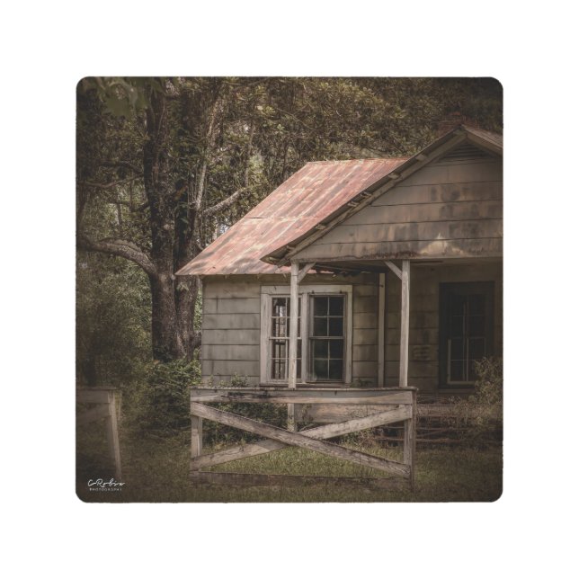 国素朴内の放棄されたカントリーハウス メタルプリント (正面)