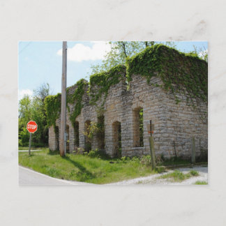 国道66号沿いの葬儀場と棺の工場 ポストカード