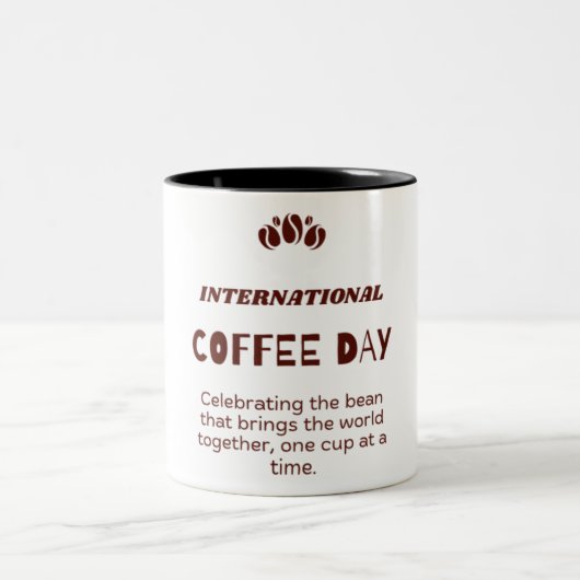 国際コーヒーの日 マグカップ - 豆を称えて (中央)