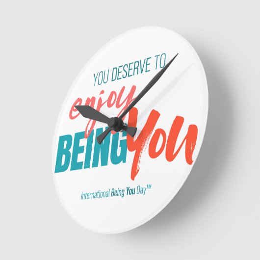 国際的にあなたである日の引用 - 壁掛け時計 ラウンド壁時計 (傾斜)