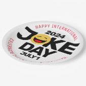 国際的冗談の日笑い顔 ペーパープレート (アングル)