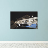 国際的宇宙ステーション23 キャンバスプリント (インサイチュ (ウッドフロア))