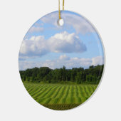 圃場の写真を収穫しているストライプのな土地の農家 セラミックオーナメント (左)