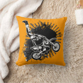 土のバイクのグランジなジャンパーの装飾的な枕 クッション (ブランケット)