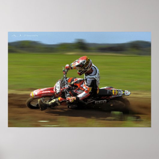 土の中でダウン ポスター (正面)