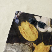 土器の花瓶の花束 ビーチタオル (インサイチュ)